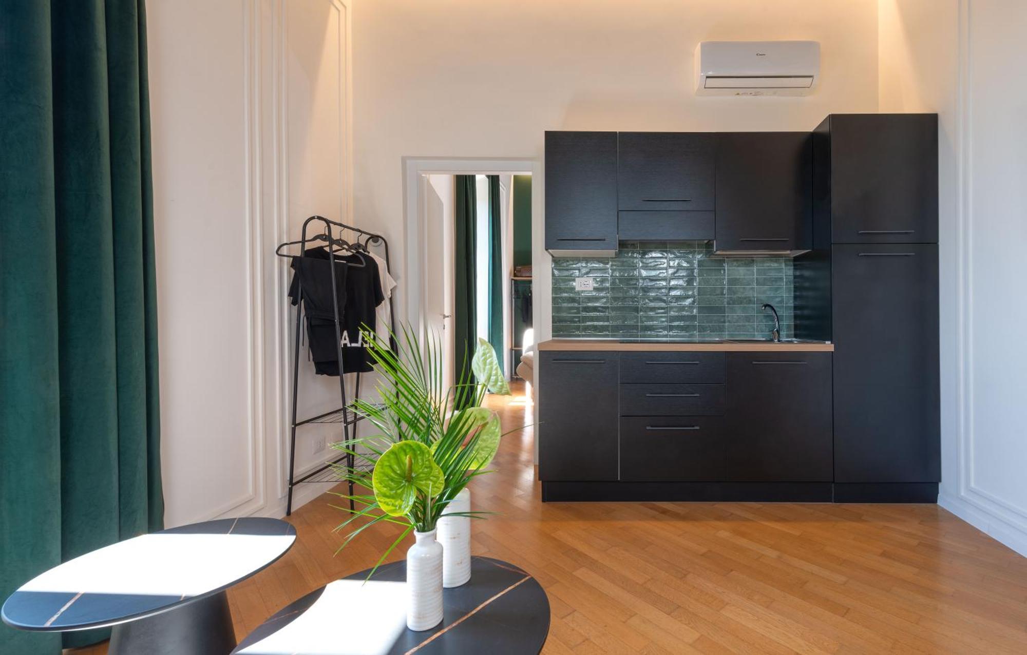 Colosseo Flats And Penthouse โรม ภายนอก รูปภาพ
