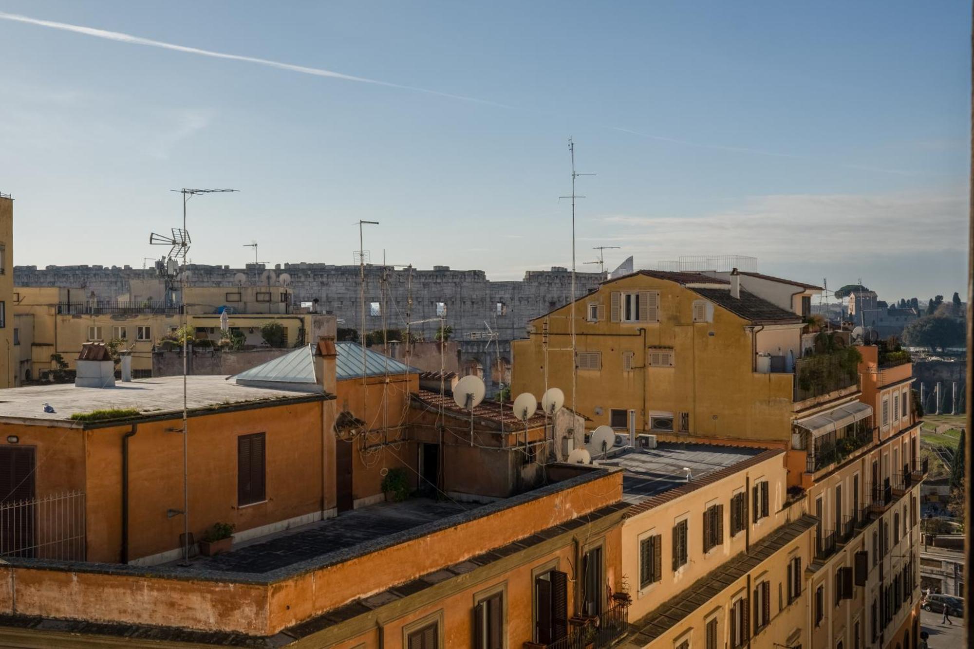 Colosseo Flats And Penthouse โรม ภายนอก รูปภาพ
