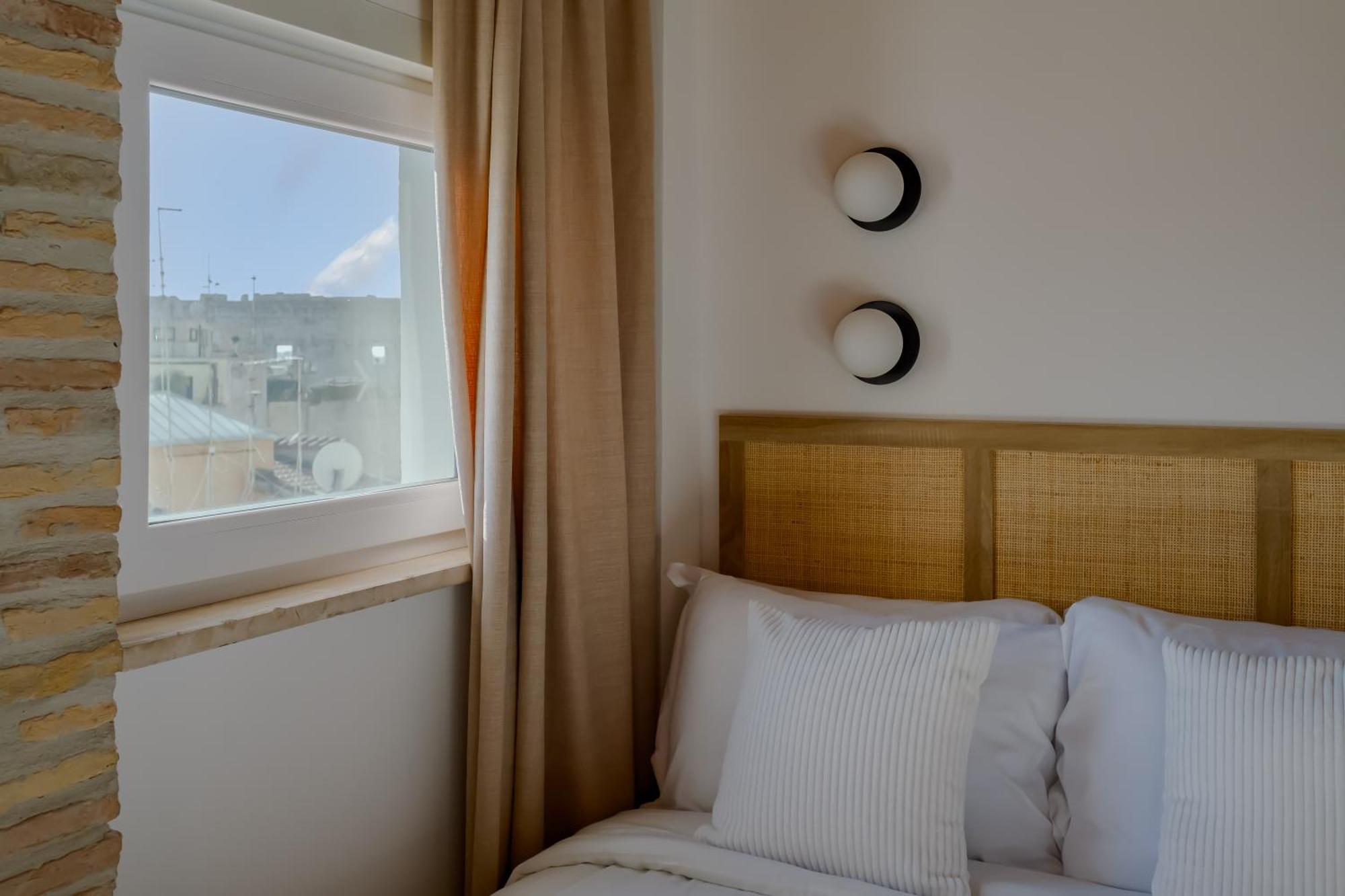 Colosseo Flats And Penthouse โรม ภายนอก รูปภาพ